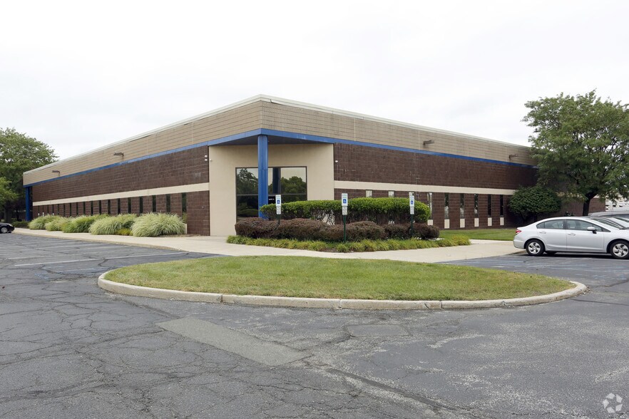400 Raritan Center Pky, Edison, NJ 08837