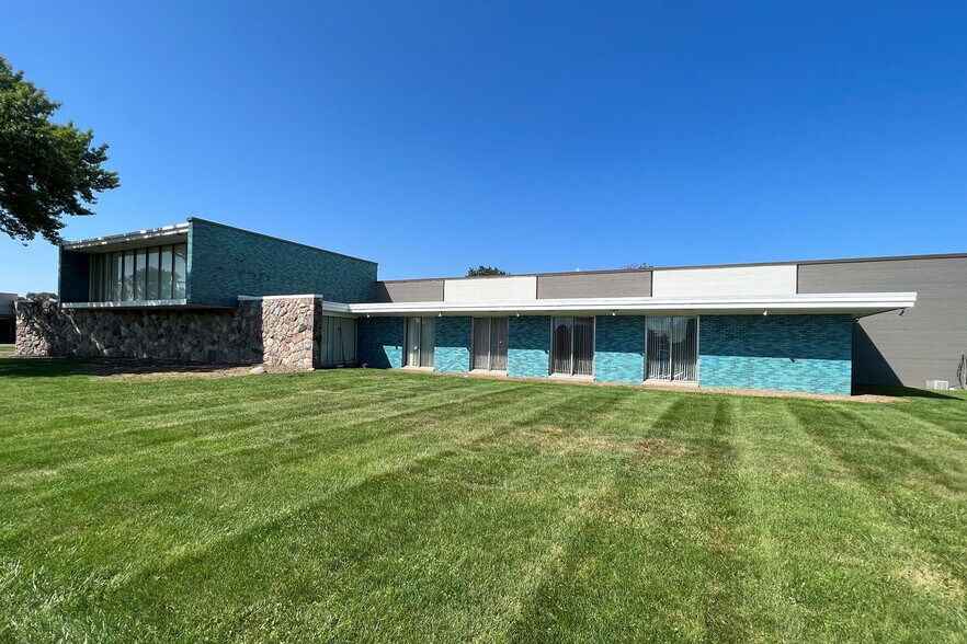 501 Stephenson Hwy, Troy, MI 48083