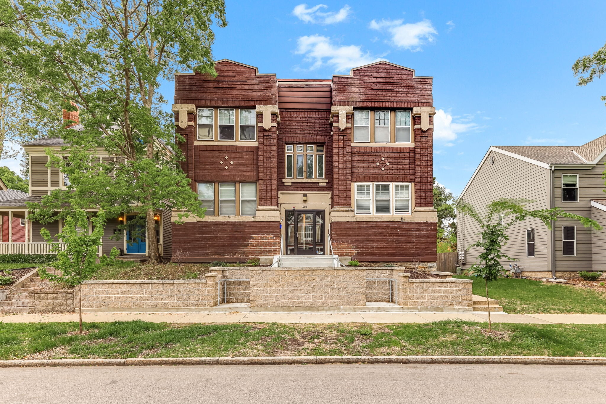 604 Holly Ave, Saint Paul, MN for sale Building Photo- Image 1 of 42