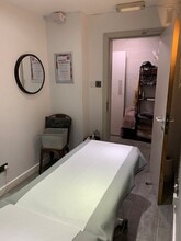 8 Ness Walk, Inverness for lease Interior Photo- Image 1 of 6