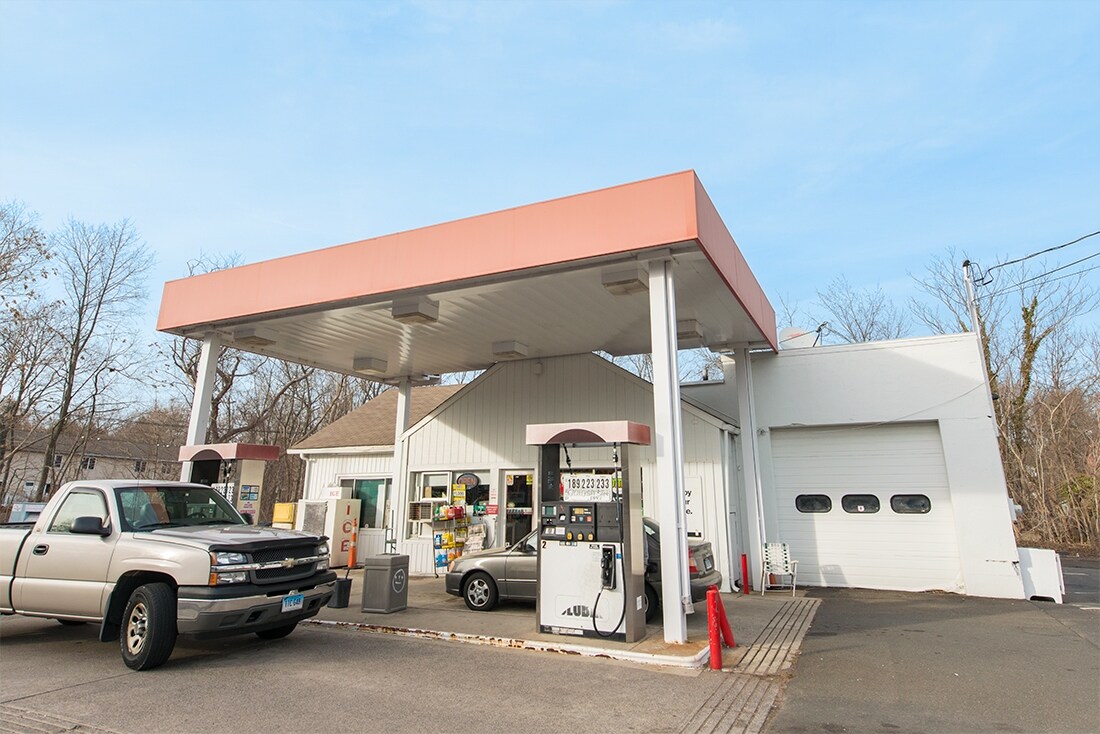 570 Center St, Wallingford, CT for sale Building Photo- Image 1 of 1