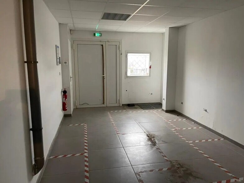 Office in Vendargues for lease - Building Photo - Image 2 of 6