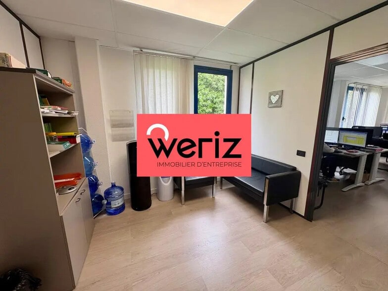 Office in Marseille for sale - Interior Photo - Image 2 of 6