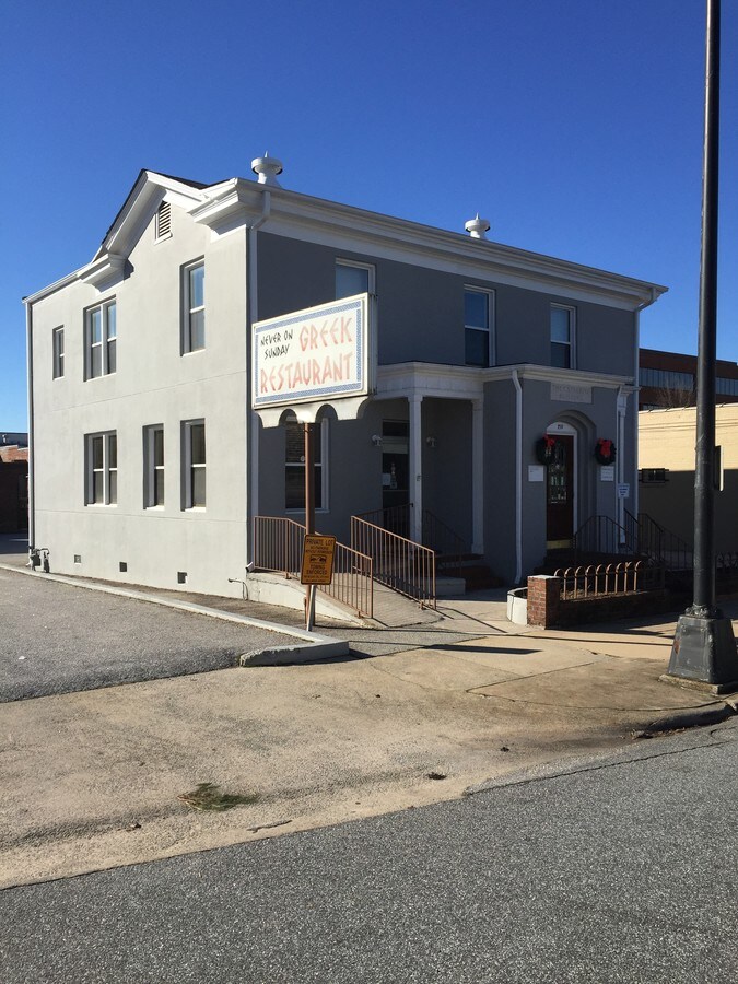 210 E Coffee St, Greenville, SC 29601