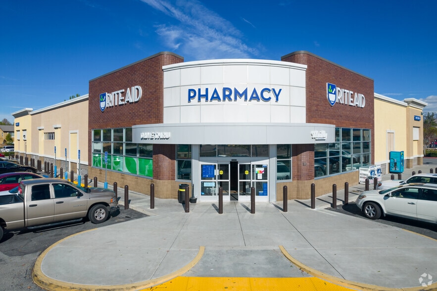 Oak Valley Pky, Beaumont, CA for lease - Building Photo - Image 2 of 5