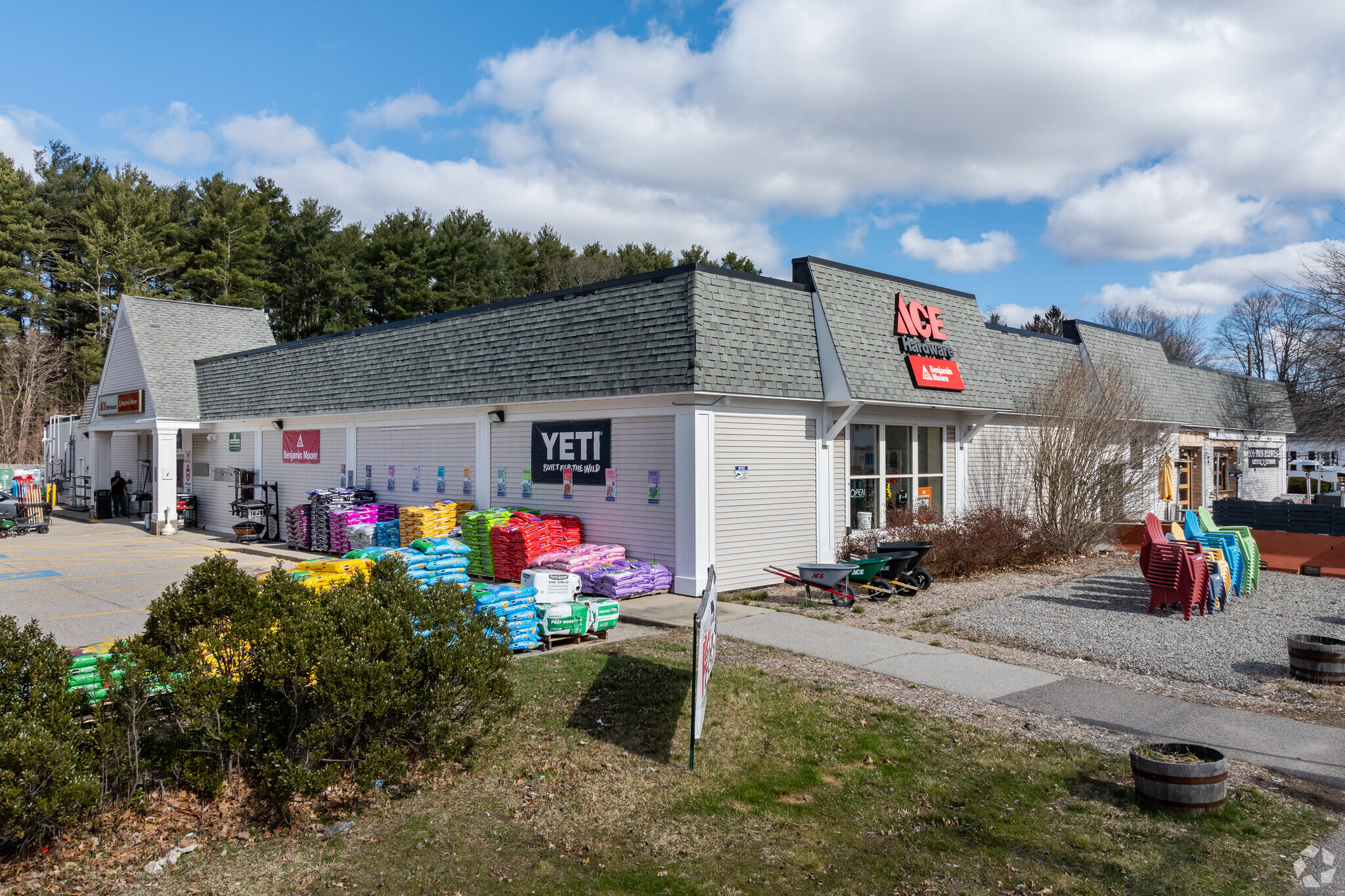 33 W Main St, Norton, MA for sale Primary Photo- Image 1 of 1