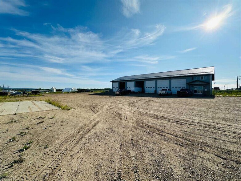 4212 40 Av, Valleyview, AB for sale - Building Photo - Image 1 of 1