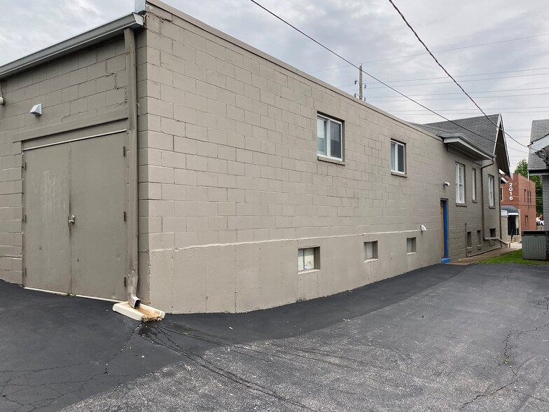 2015 S Big Bend Blvd, Saint Louis, MO for lease - Building Photo - Image 3 of 5