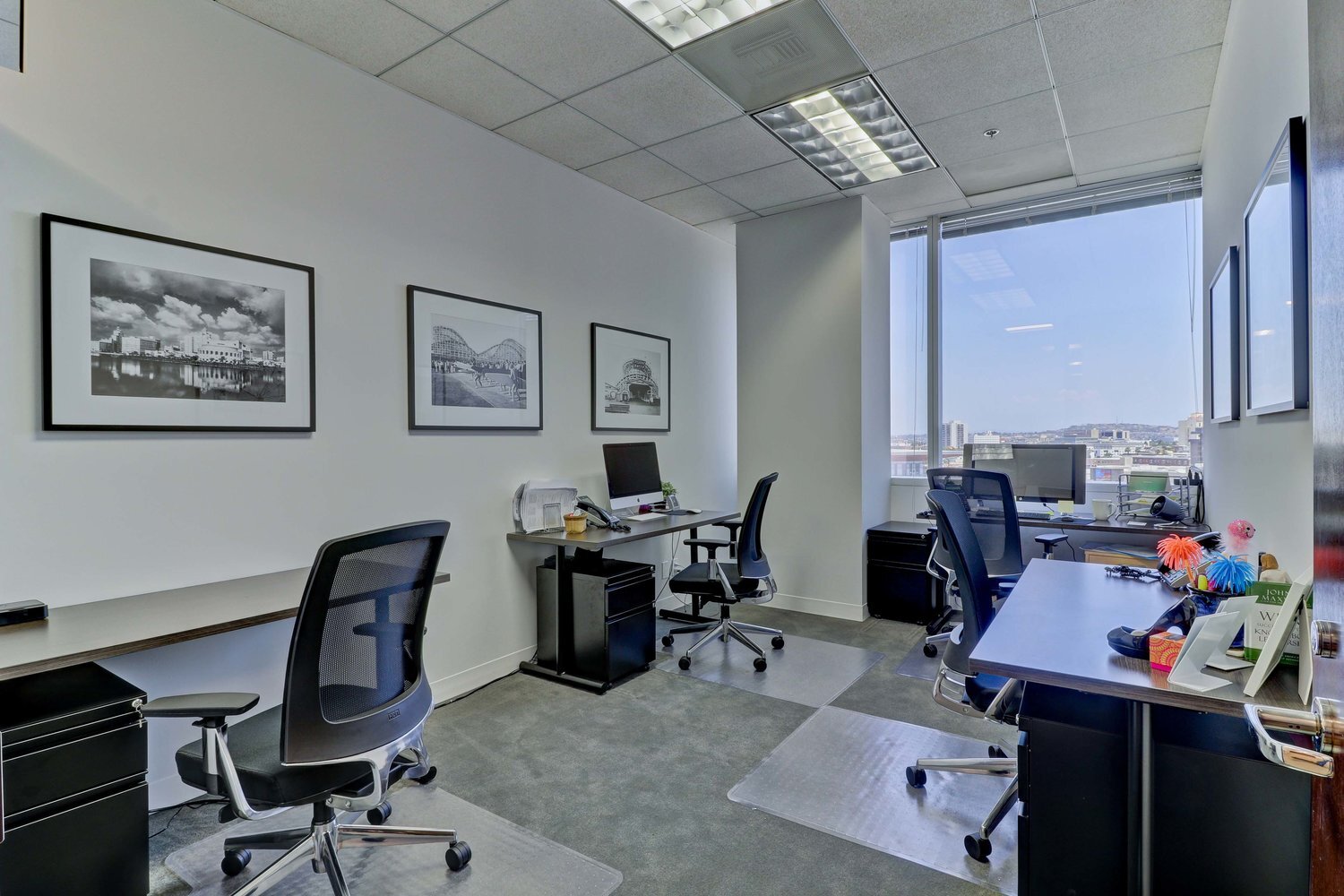 1 World Trade Ctr, Long Beach, CA for lease Interior Photo- Image 1 of 8