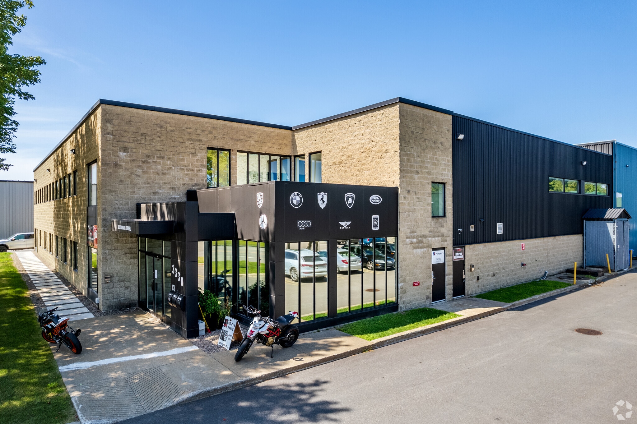 3330 Boul Des Entreprises, Terrebonne, QC for lease Primary Photo- Image 1 of 5