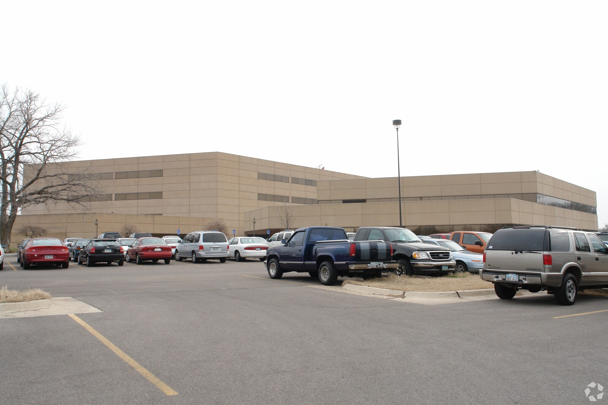 9111 E Douglas Ave, Wichita, KS 67207 - Ruffin Building East | LoopNet