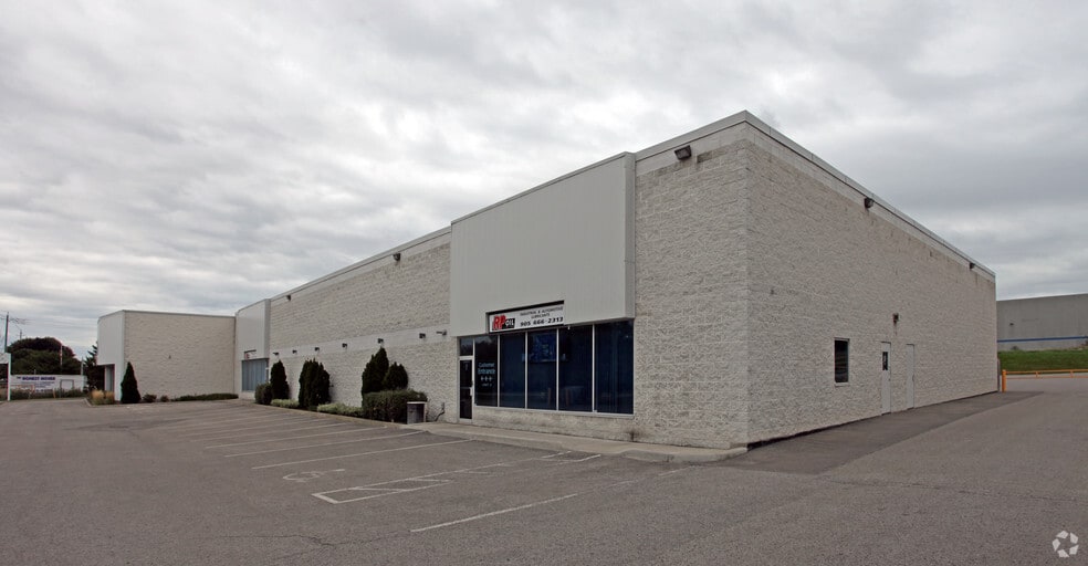 1111 Burns St E, Whitby, ON for sale - Primary Photo - Image 1 of 1