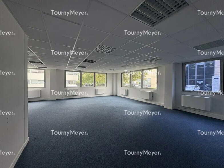 Office in Labège for lease - Interior Photo - Image 2 of 4