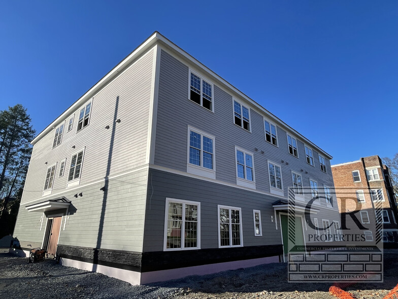 84-86 Carroll, Poughkeepsie, NY for sale - Building Photo - Image 1 of 1