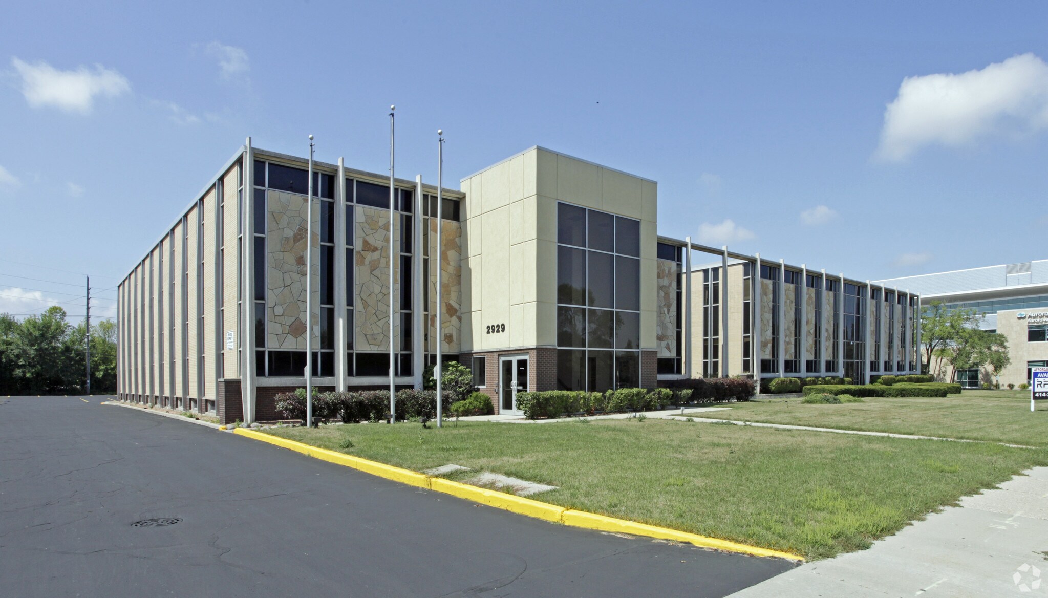 2929-2949 N Mayfair Rd, Milwaukee, WI for sale Building Photo- Image 1 of 1