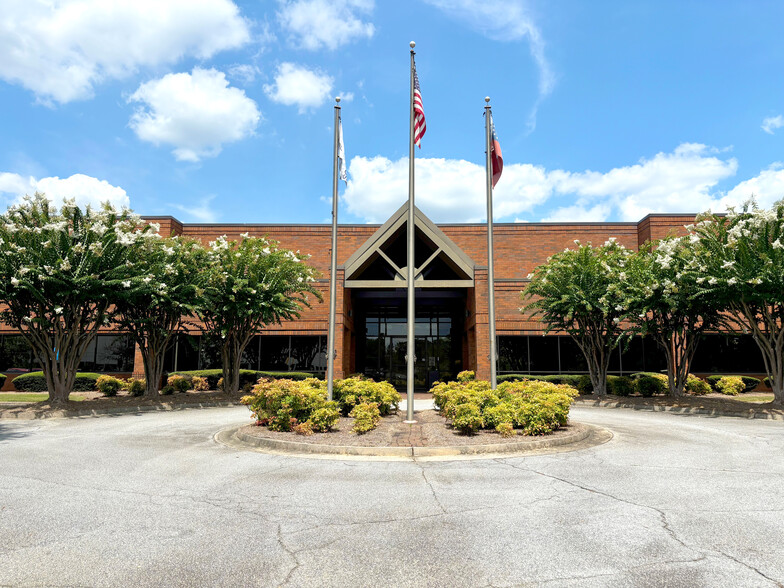 7270 McGinnis Ferry Rd, Suwanee, GA for lease - Building Photo - Image 1 of 20