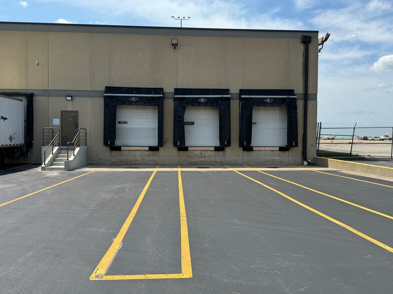 992-1050 Mexico City Ave, Kansas City, MO for lease - Building Photo - Image 2 of 9