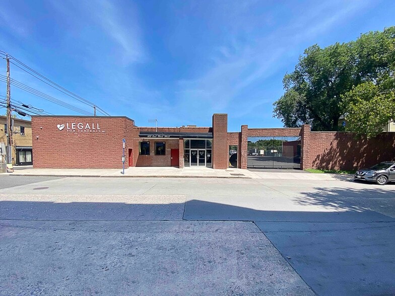 403 E 3rd St, Mount Vernon, NY for sale - Building Photo - Image 3 of 23