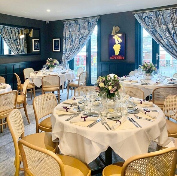 83 Maple Rd, Surbiton for sale - Building Photo - Image 3 of 9