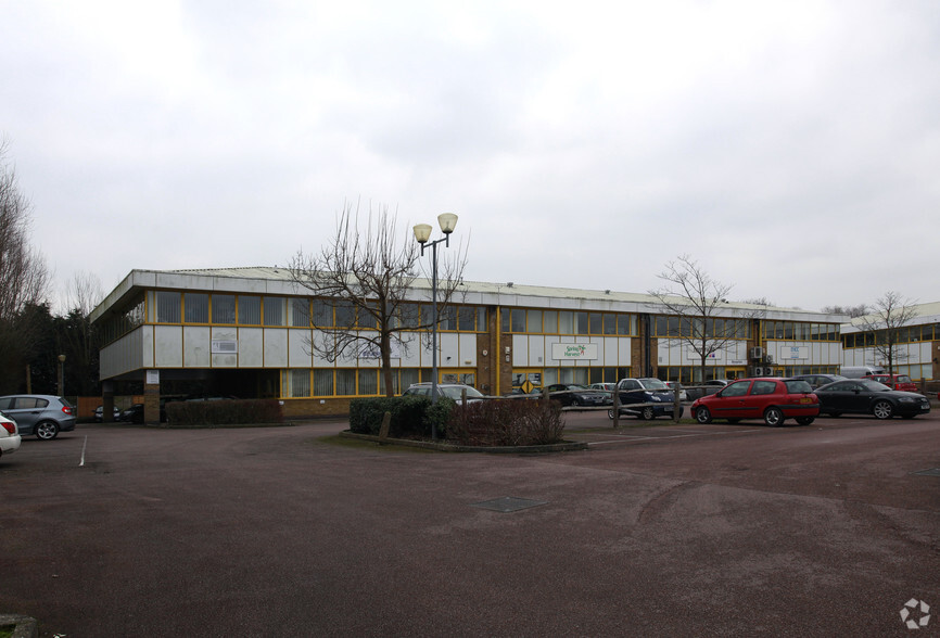 Horsted Sq, Uckfield for lease - Building Photo - Image 2 of 3