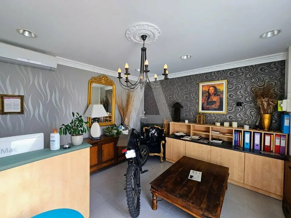 Vente Commerce 62 m² - Photo 1