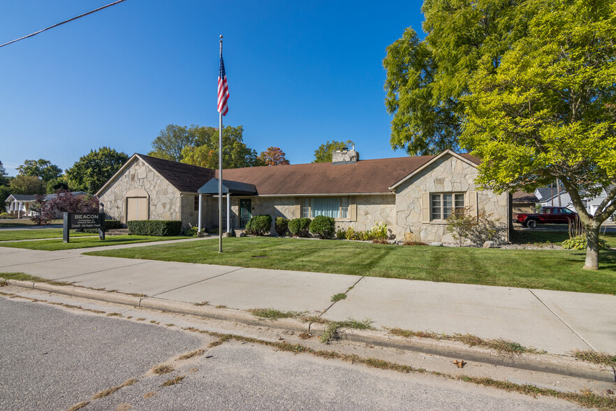 312 Pine St, Elk Rapids, MI for sale - Primary Photo - Image 1 of 1