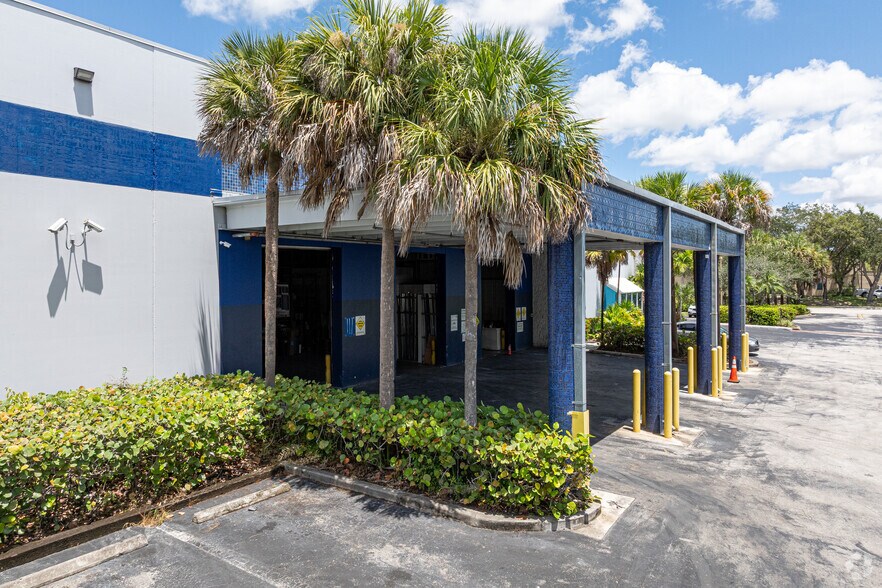14200 NW 4th St, Sunrise, FL for lease - Building Photo - Image 2 of 5