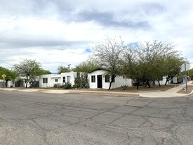 50 W 32nd St, Tucson AZ - Convenience Store