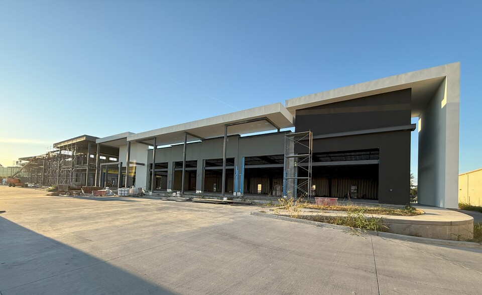 14025 Northwest Fwy, Houston, TX for lease - Building Photo - Image 1 of 5