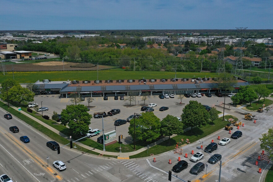 1103-1165 Weiland Rd, Buffalo Grove, IL for lease - Building Photo - Image 3 of 16