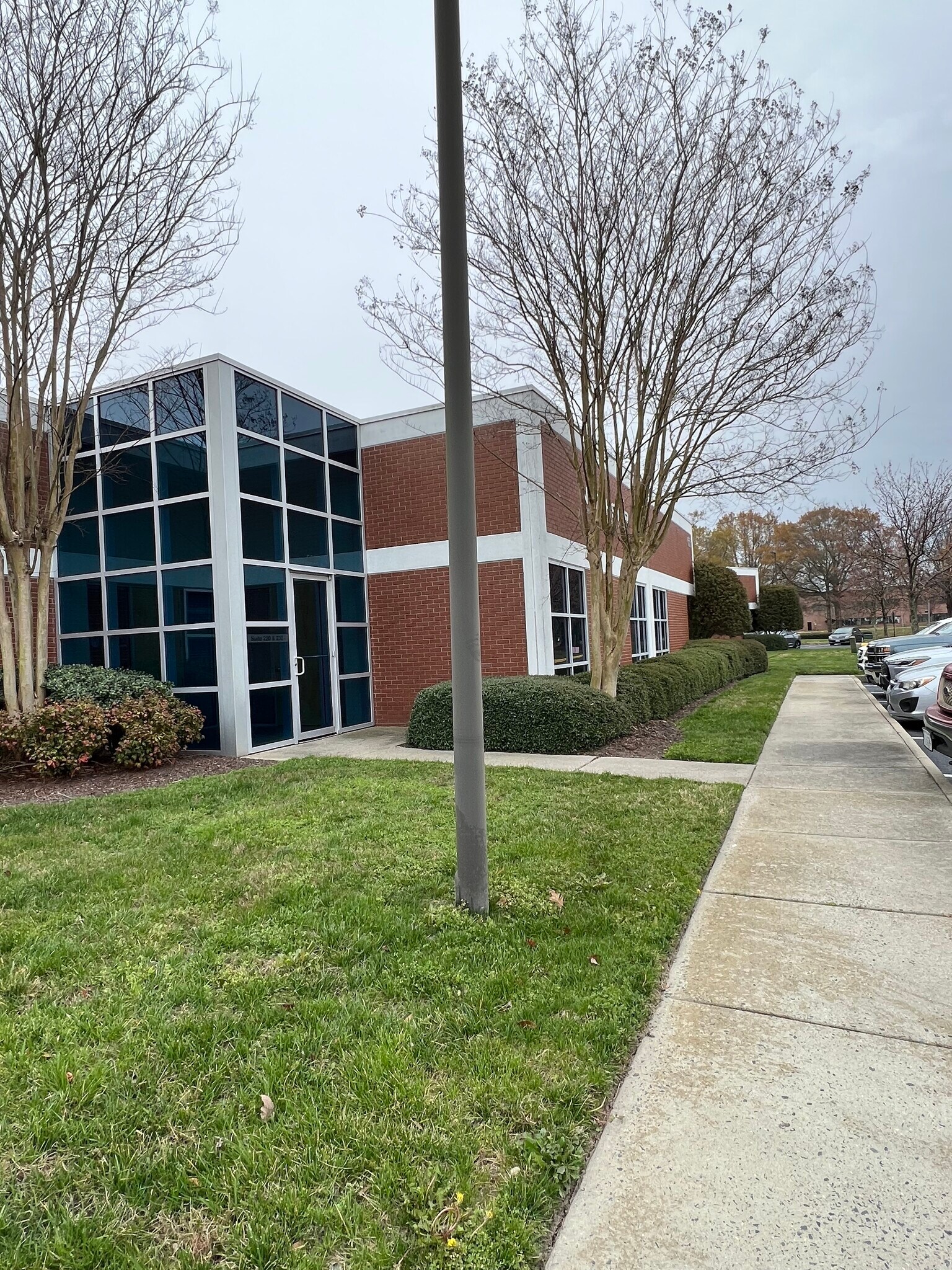 656 Independence Pky, Chesapeake, VA 23320 Battlefield Office Condos