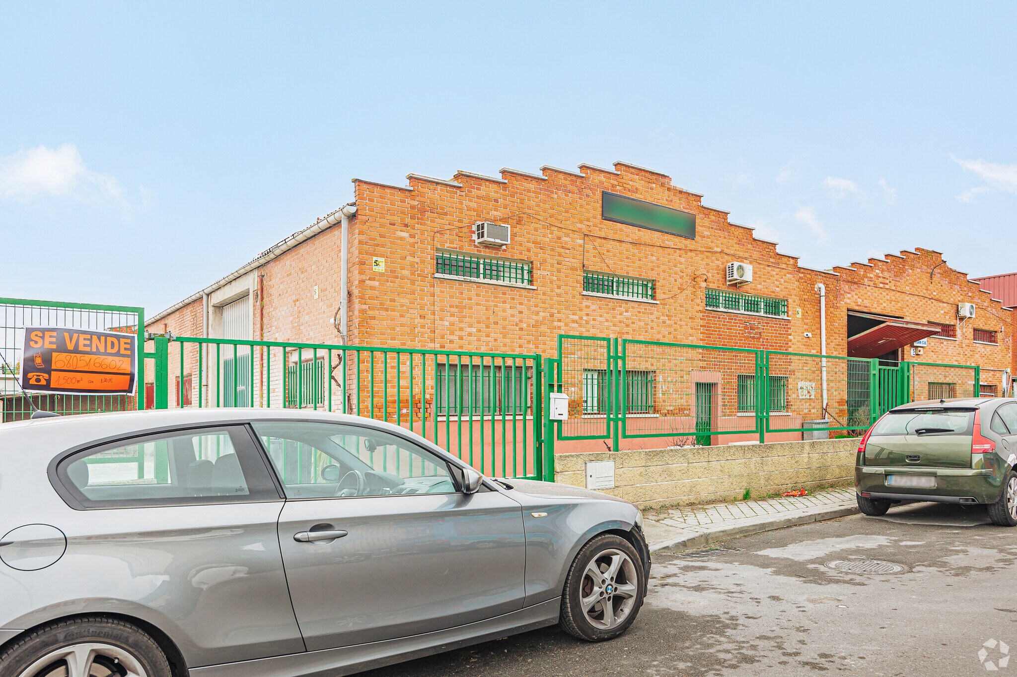 Calle Jacinto Benavente, 7-9, Paracuellos de Jarama, Madrid for sale Primary Photo- Image 1 of 3