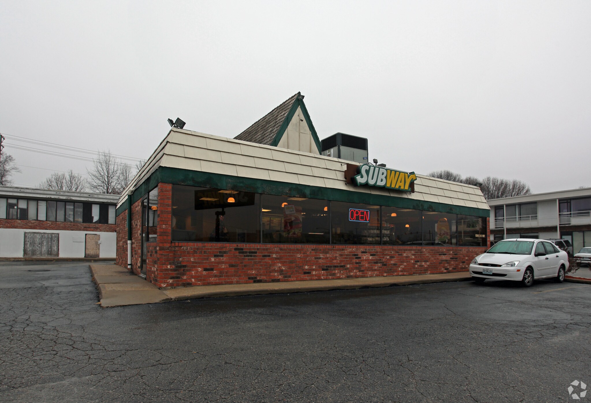 10910 E Us-40 Hwy, Independence, MO for sale Primary Photo- Image 1 of 1