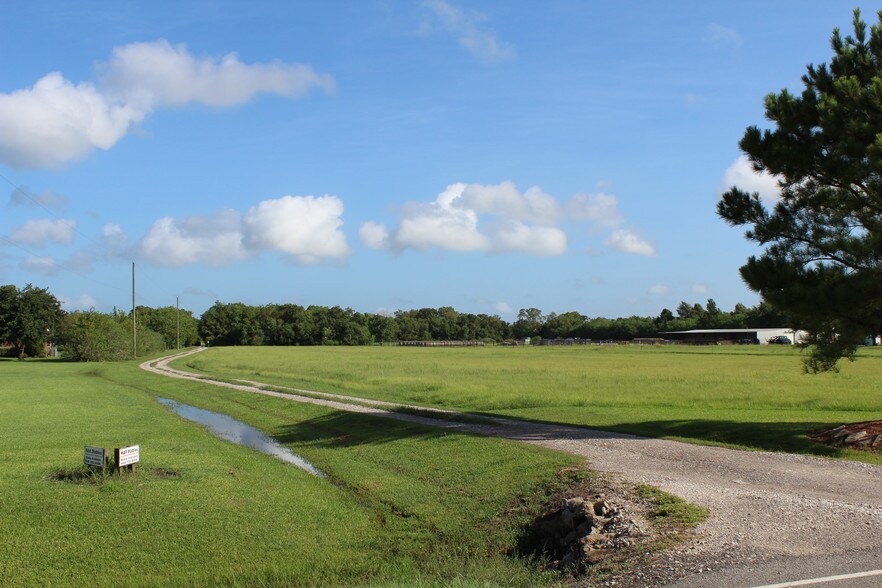 6565 E Wallisville Rd, Baytown, TX 77521