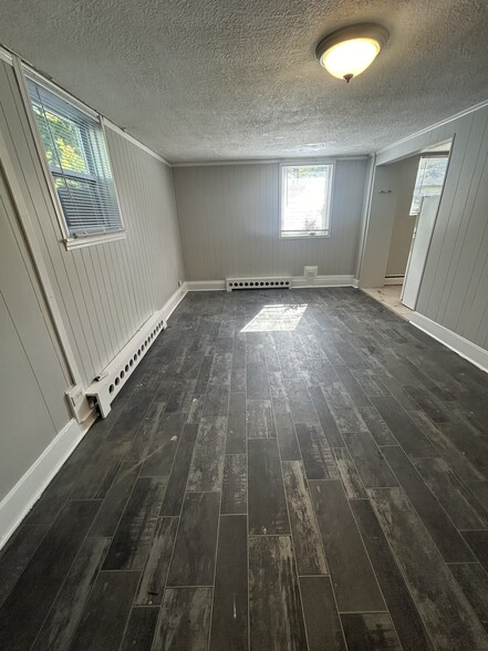 1800 9th St, Des Moines, IA for sale - Interior Photo - Image 3 of 11