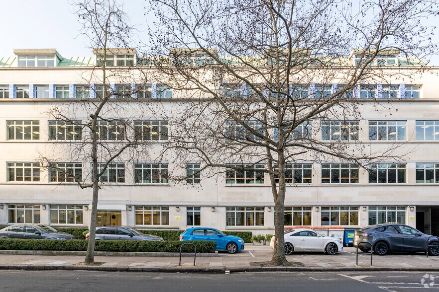 27 Hammersmith Grove, London for lease - Building Photo - Image 3 of 5