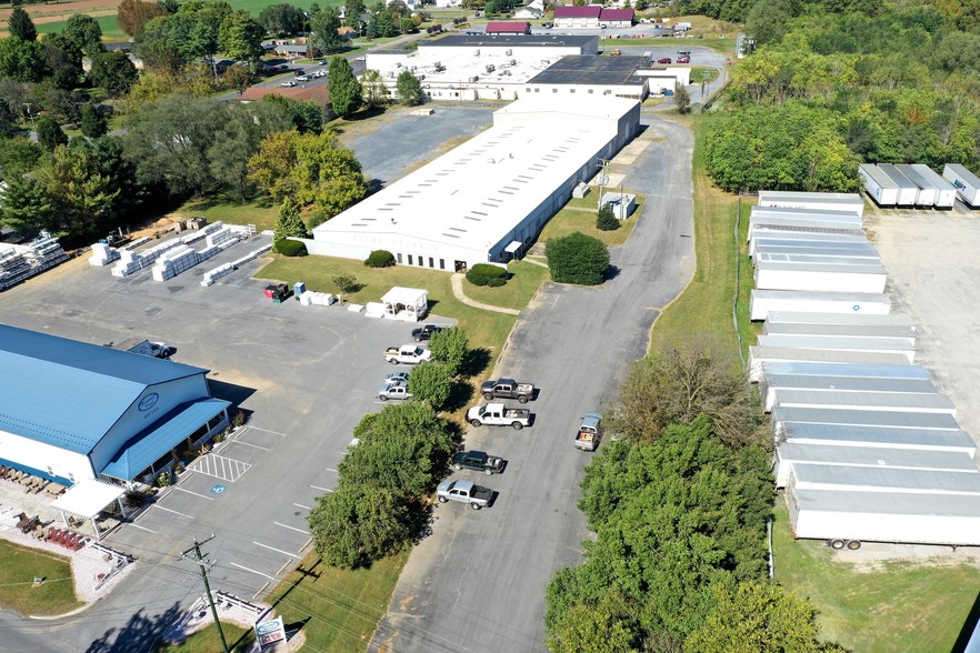 221 Old River Rd, Bridgewater, VA for sale - Primary Photo - Image 1 of 1