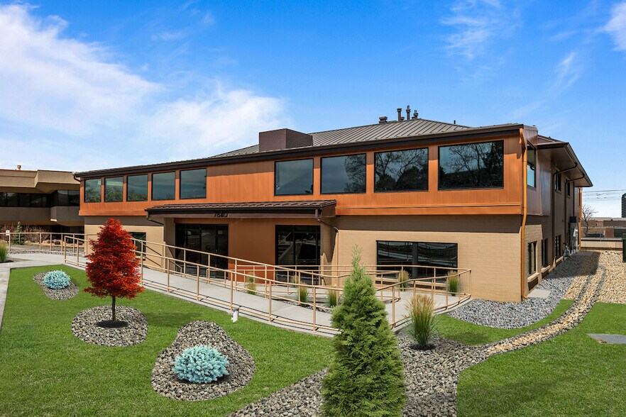 7840 E Berry Pl, Greenwood Village, CO for lease - Building Photo - Image 2 of 8