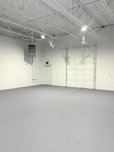 5222-5232 Tractor Rd, Toledo, OH for lease Interior Photo- Image 2 of 4