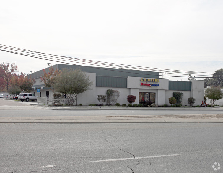 2309 E Tulare Ave, Tulare, CA for sale - Primary Photo - Image 3 of 5