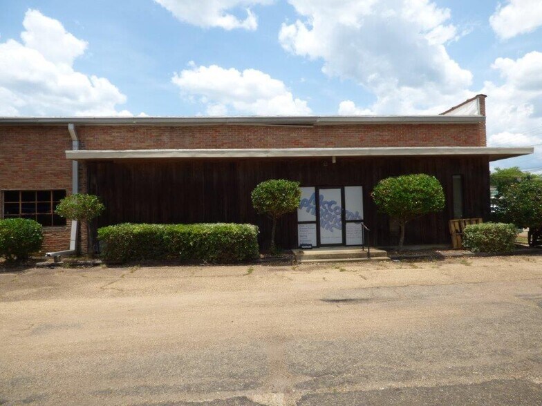 210 S Broadway St, MS 39648 Flex for Sale