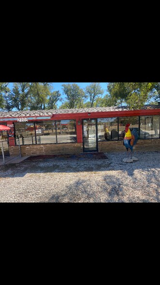 2103 Slaughter Ln, Austin, TX for sale - Primary Photo - Image 1 of 1