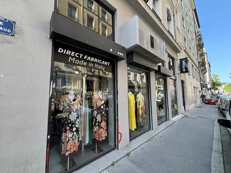 Retail in Lyon for lease - Building Photo - Image 3 of 5