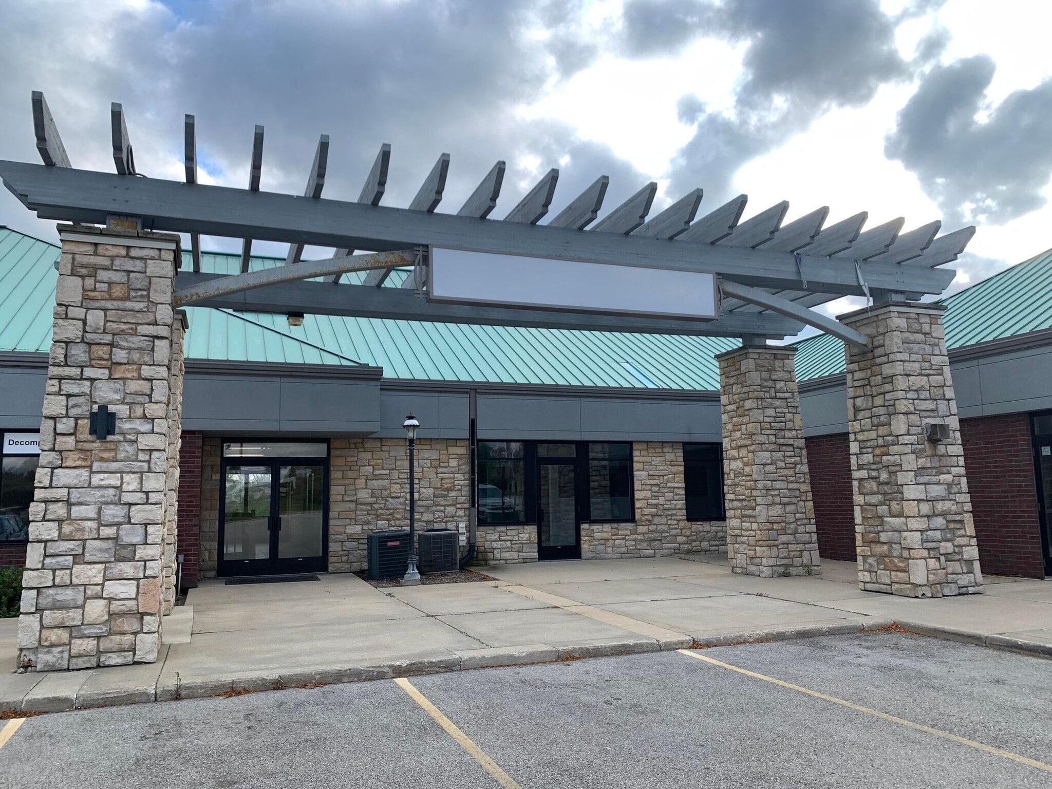 2347-2359 Silvernail Rd, Pewaukee, WI for lease Building Photo- Image 1 of 29