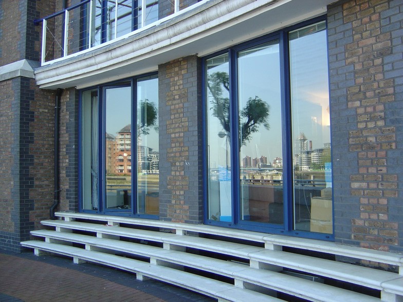 Clove Hitch Quay, London for sale - Building Photo - Image 3 of 6