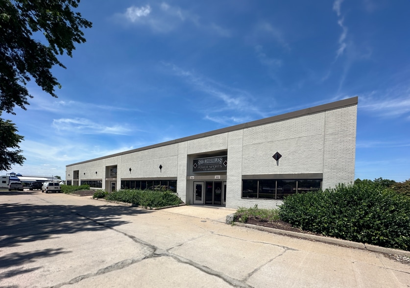 200-212 Crafton Dr, O'Fallon, MO for lease - Building Photo - Image 2 of 4
