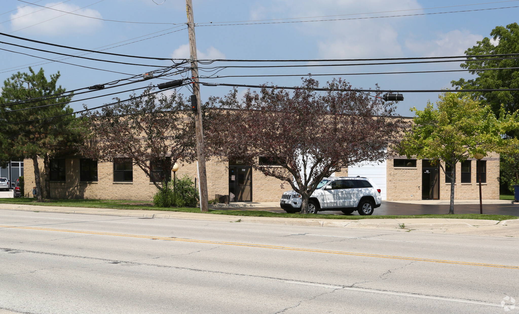 7720 Gross Point Rd, Skokie, IL for sale Primary Photo- Image 1 of 1