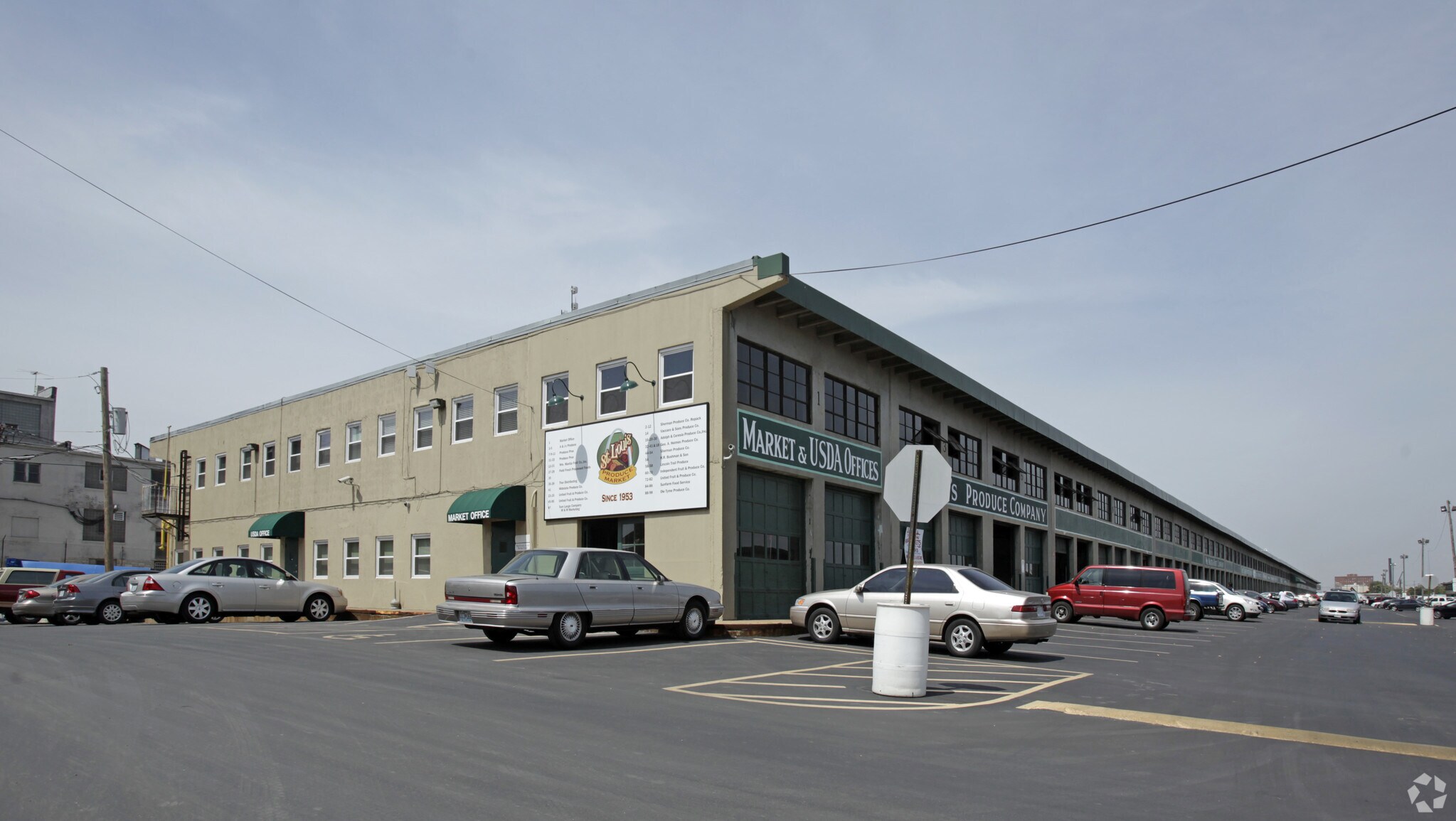 1-97 N Produce Row, Saint Louis, MO for lease Primary Photo- Image 1 of 8