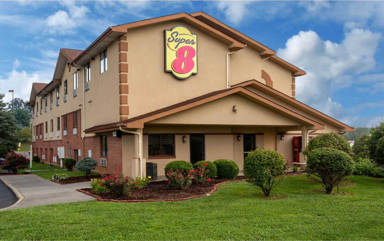 298 Town Centre Dr, Abingdon, VA for sale Building Photo- Image 1 of 1