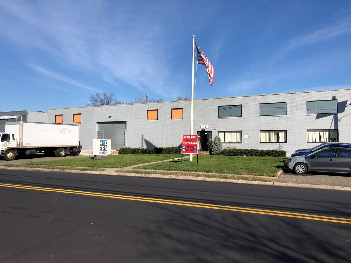 100 W Commercial Ave, Moonachie, NJ 07074